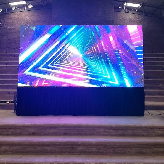 Medium LED screen configuration on a stage